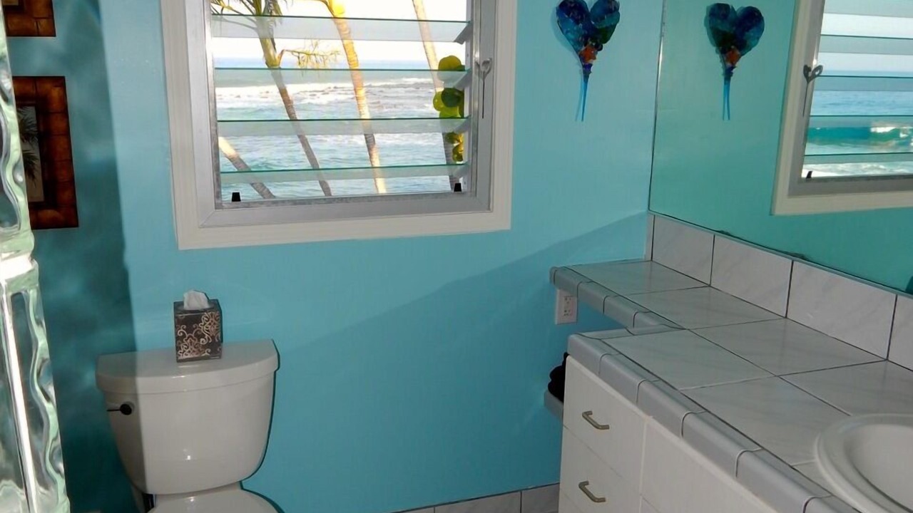 Photo of Bathroom in Kahaluu-Keauhou