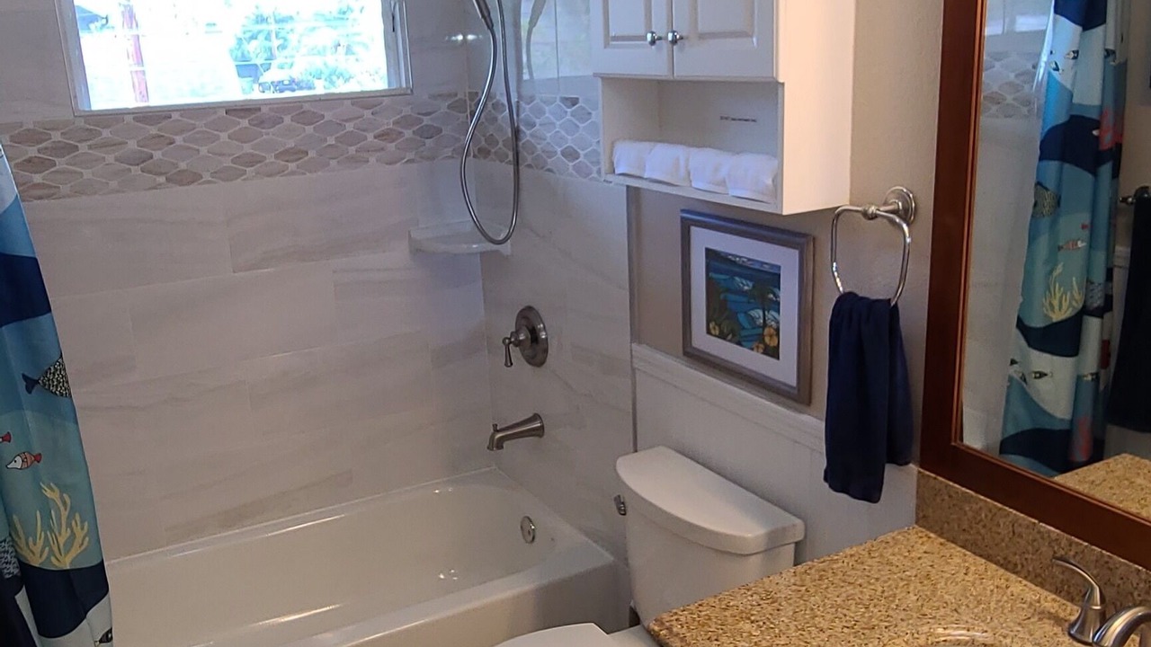 Photo of Bathroom in Waimanalo Beach