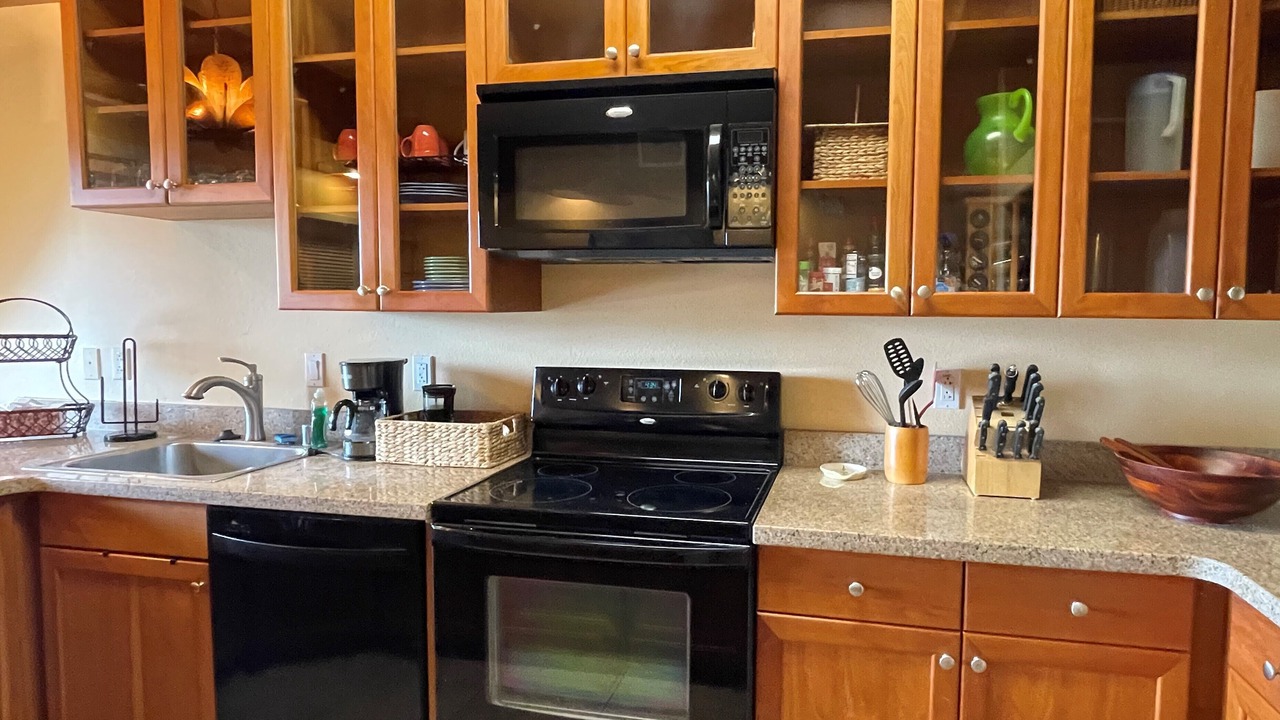 Photo of Kitchen in Kahaluu Bay
