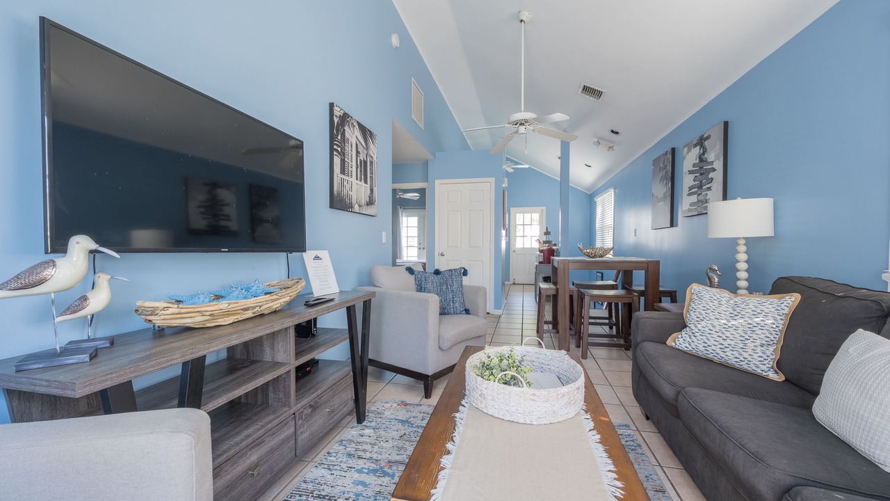 Photo of Livingroom in Truman Annex