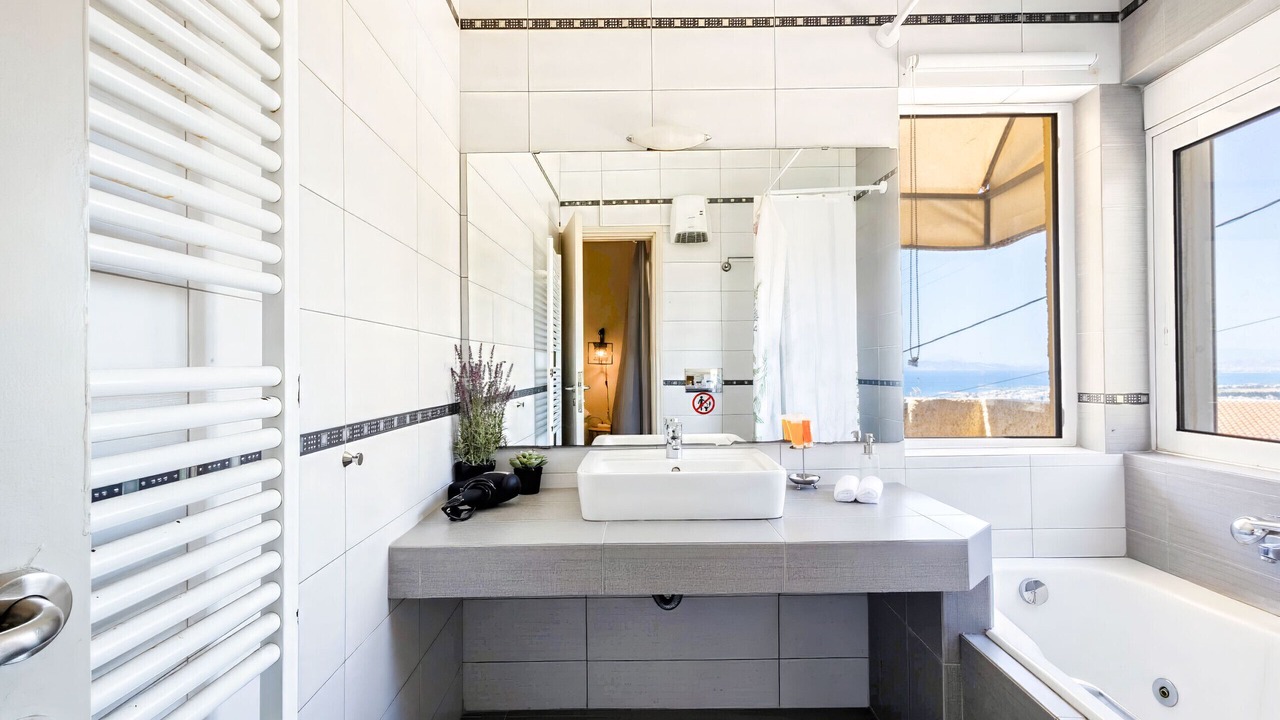 Photo of Bathroom in Voula