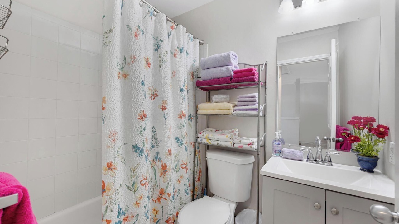 Photo of Bathroom in Truman Annex
