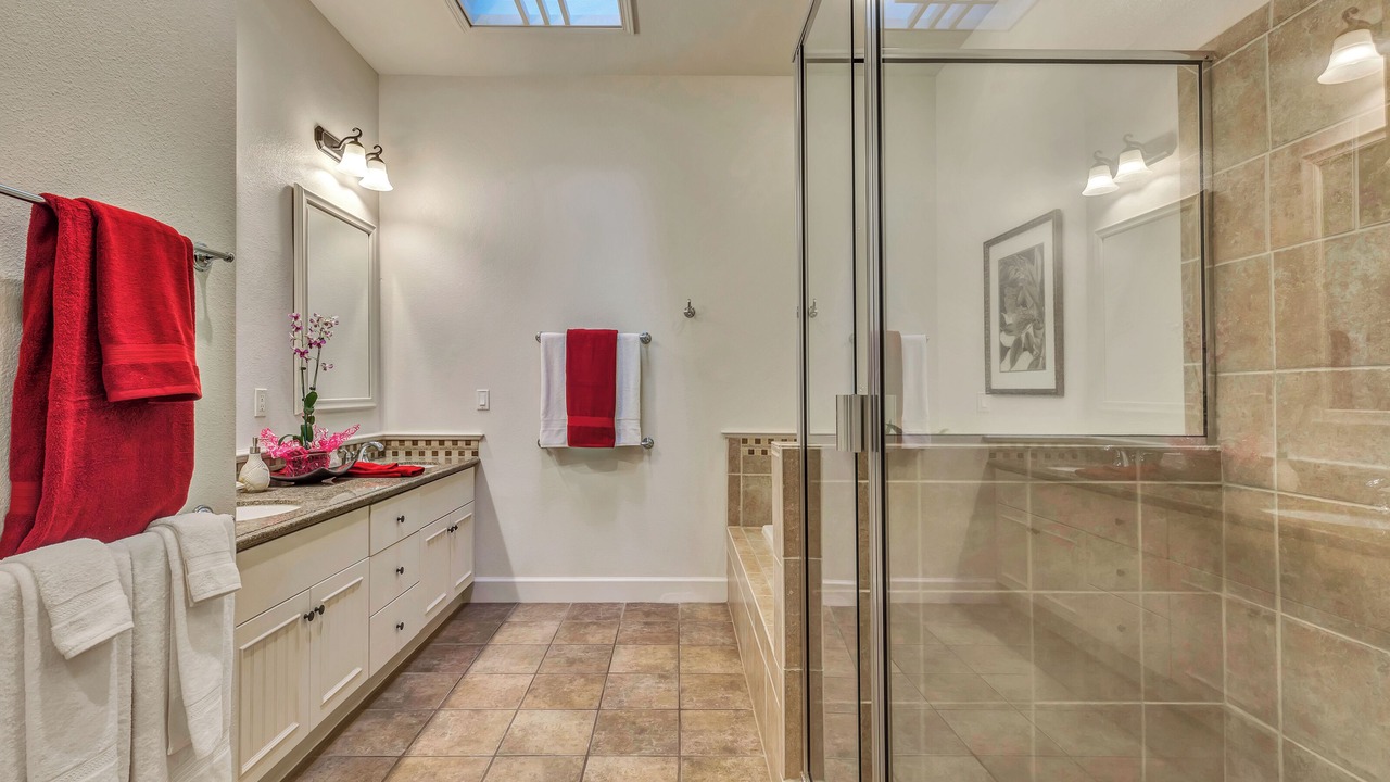 Photo of Bathroom in Kulalani