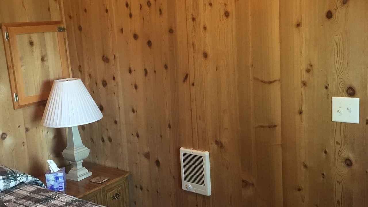 Photo of Bedroom in Byrdstown