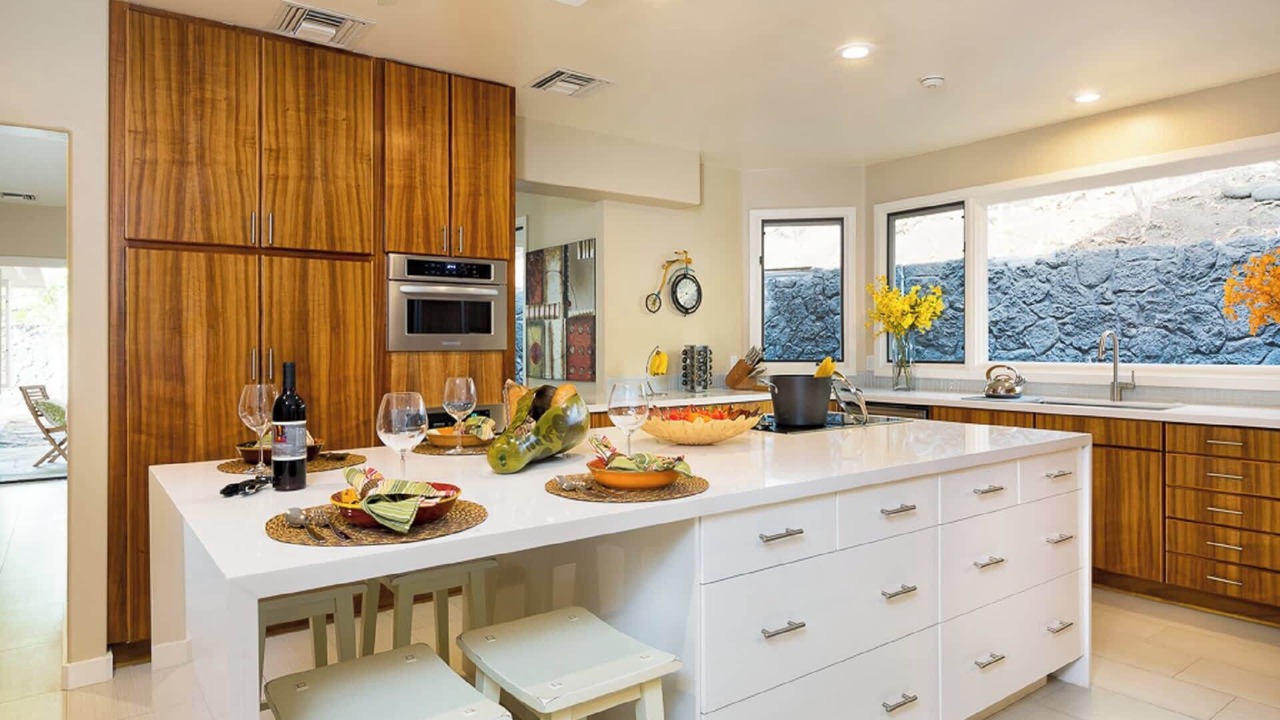 Photo of Kitchen in Kahaluu-Keauhou