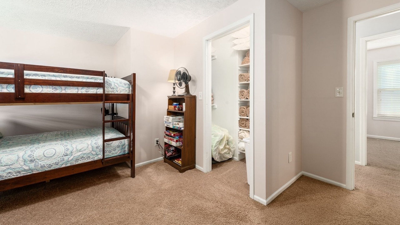 Photo of Bedroom in Old North Columbus