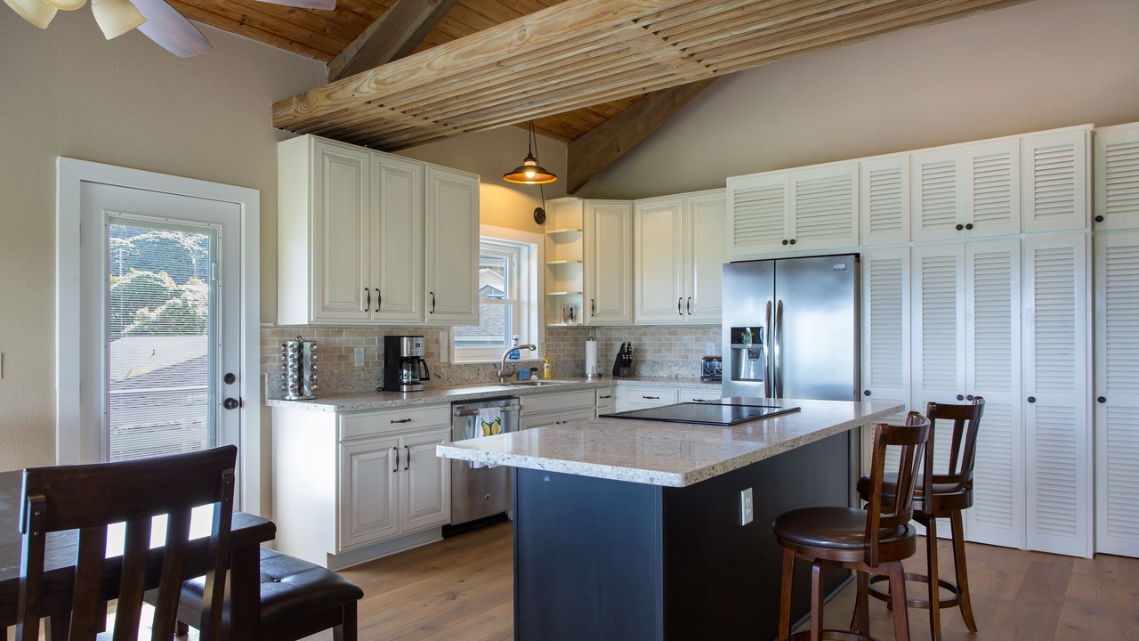Photo of Kitchen in Kahalu u