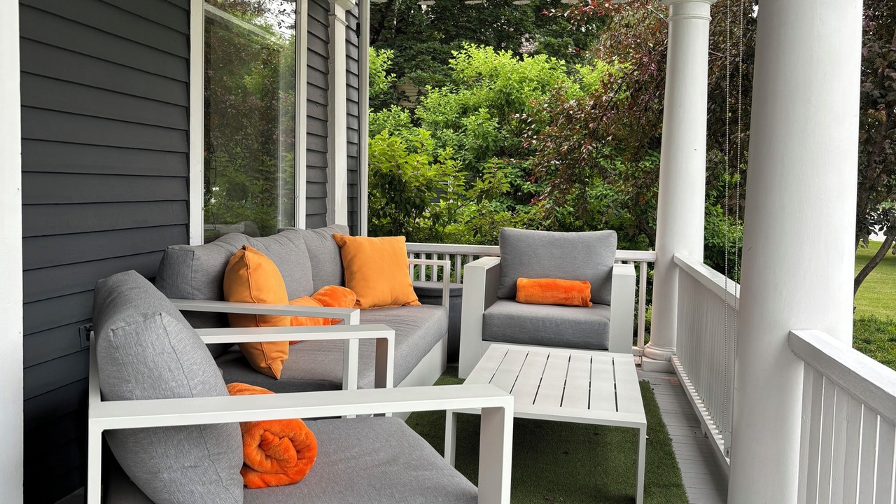 Photo of Patio Balcony in Manchester Center