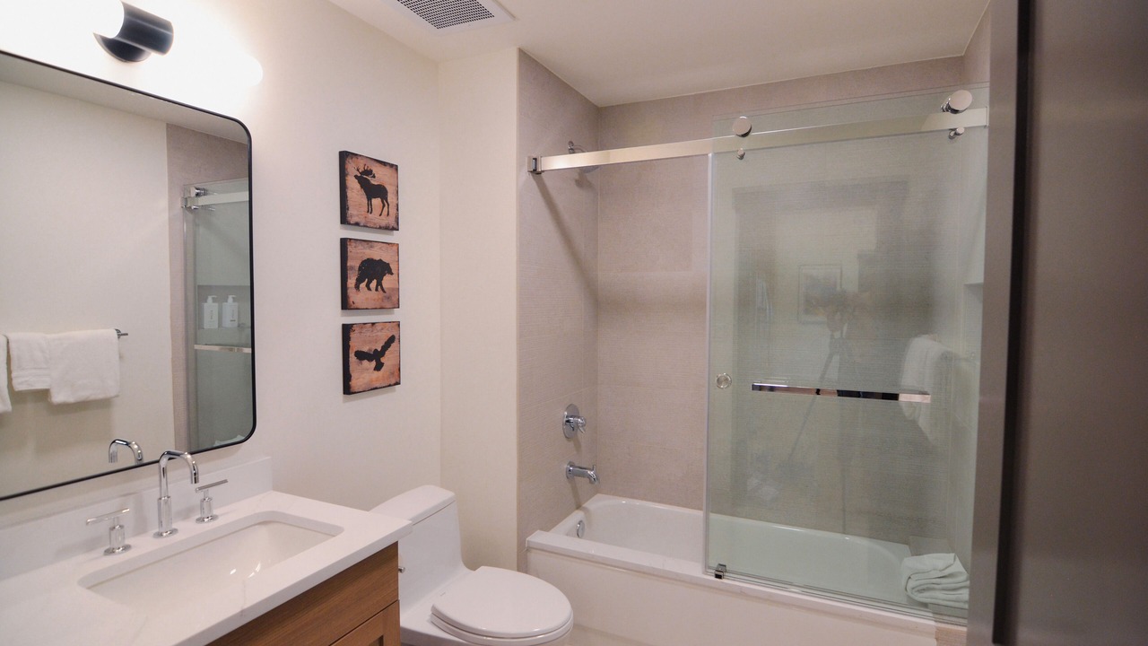 Photo of Bathroom in River Run