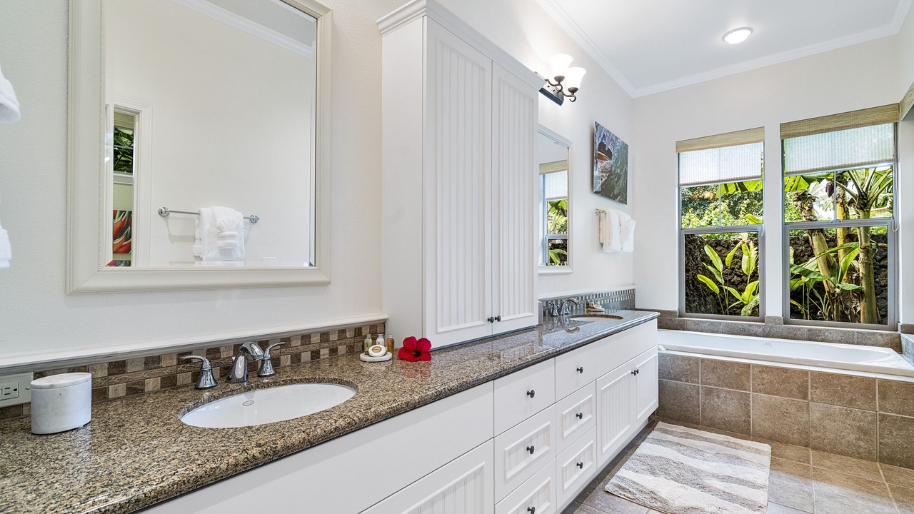 Photo of Bathroom in Kulalani