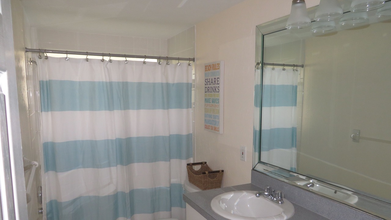 Photo of Bathroom in Gulf Gate Estates