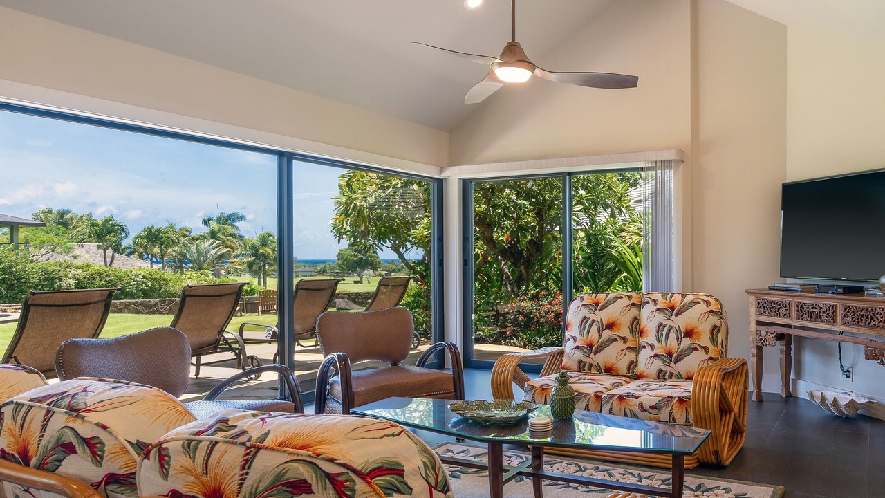 Photo of Bedroom in Poipu