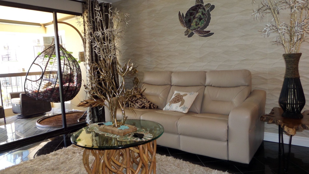 Photo of Livingroom in Waikiki