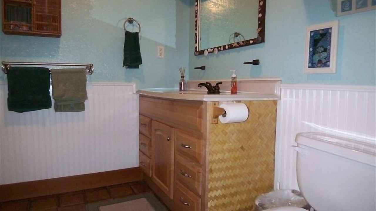 Photo of Bathroom in Hauula
