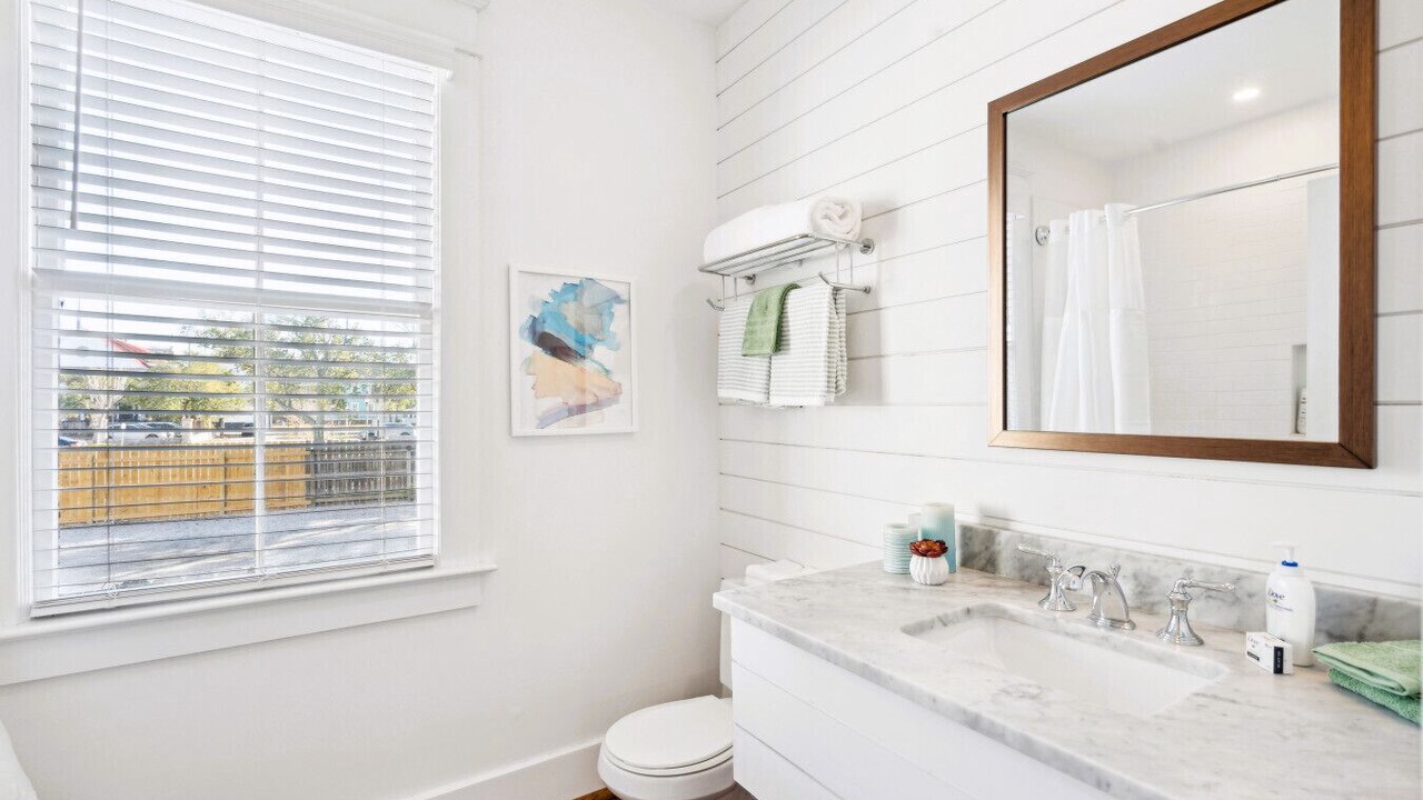 Photo of Bathroom in Cannonborough Elliotborough