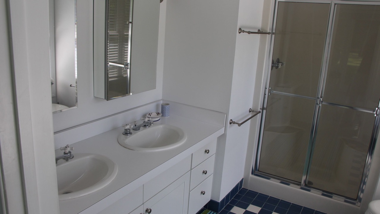 Photo of Bathroom in Sagaponack