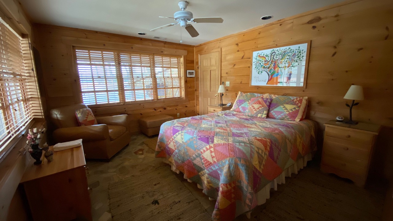 Photo of Bedroom in Blairsville