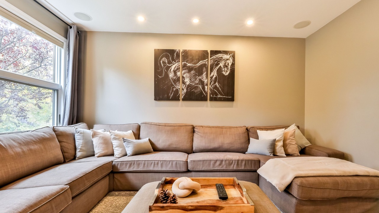 Photo of Livingroom in Tobyhanna