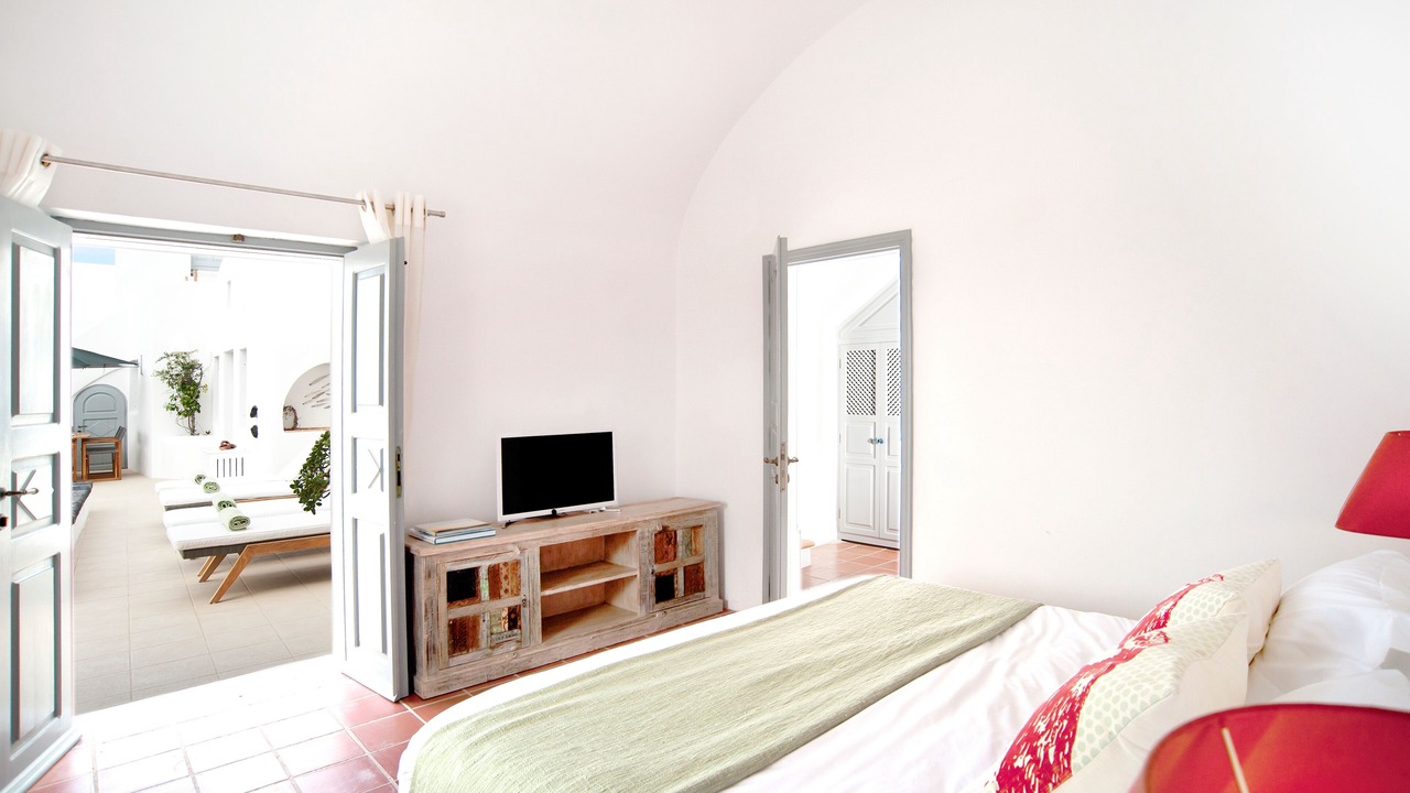 Photo of Bedroom in Fira