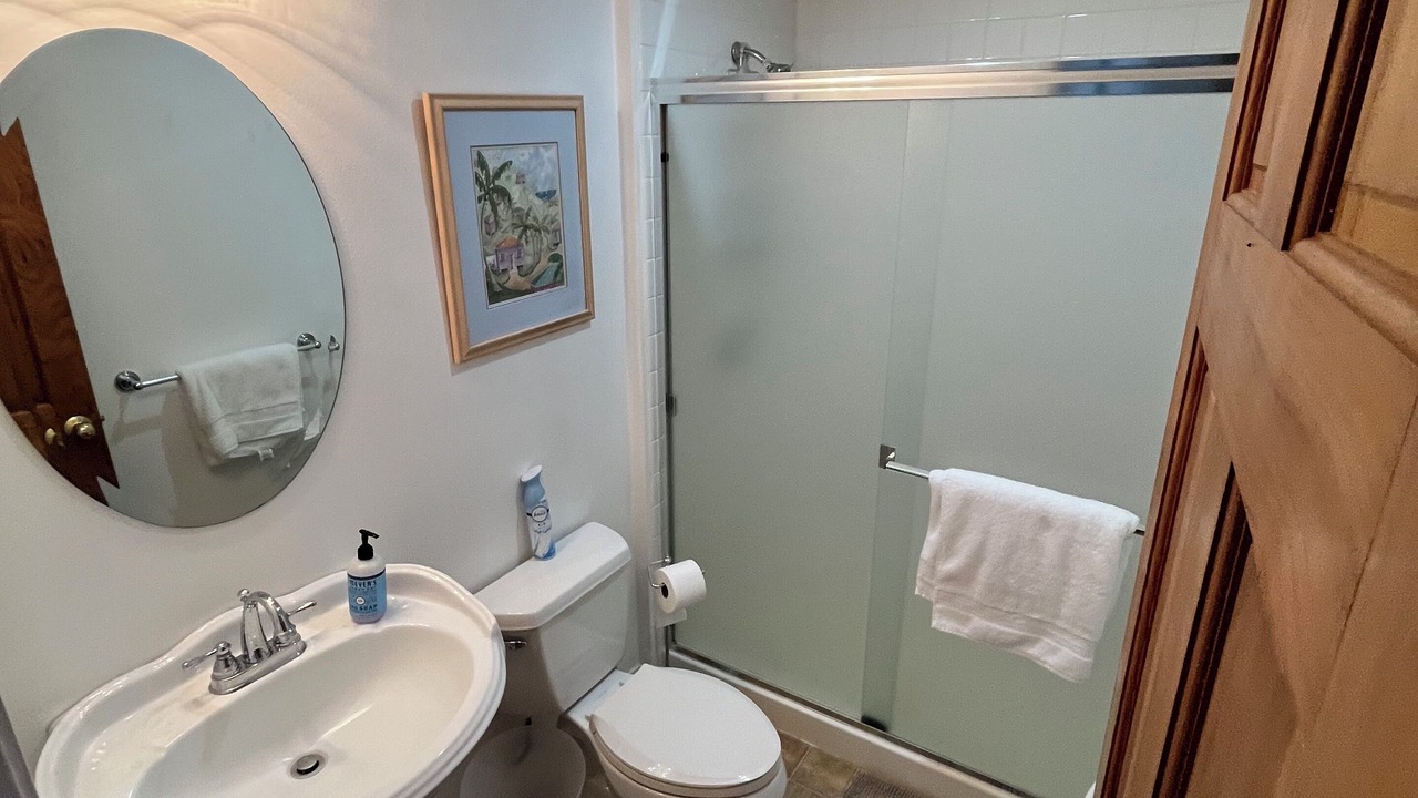 Photo of Bathroom in Tillicum