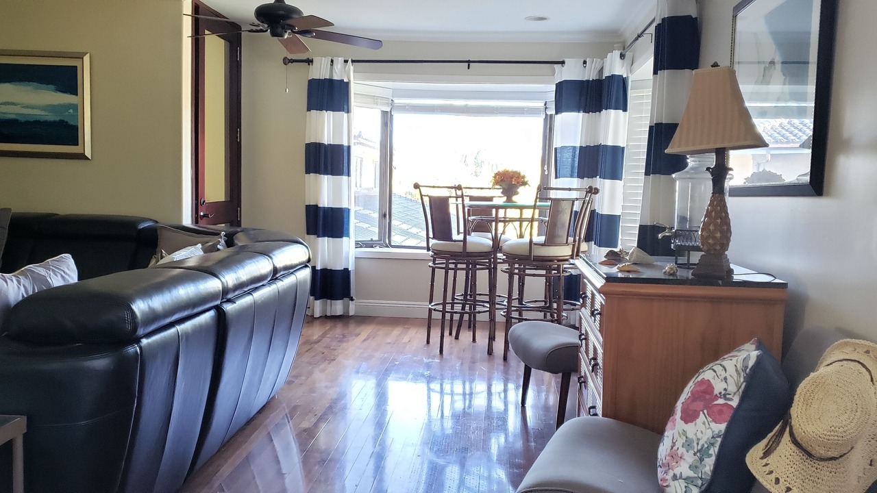 Photo of Livingroom in Makaha