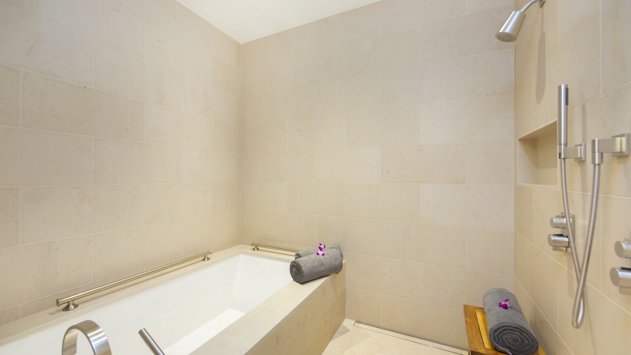 Photo of Bathroom in Ala Moana