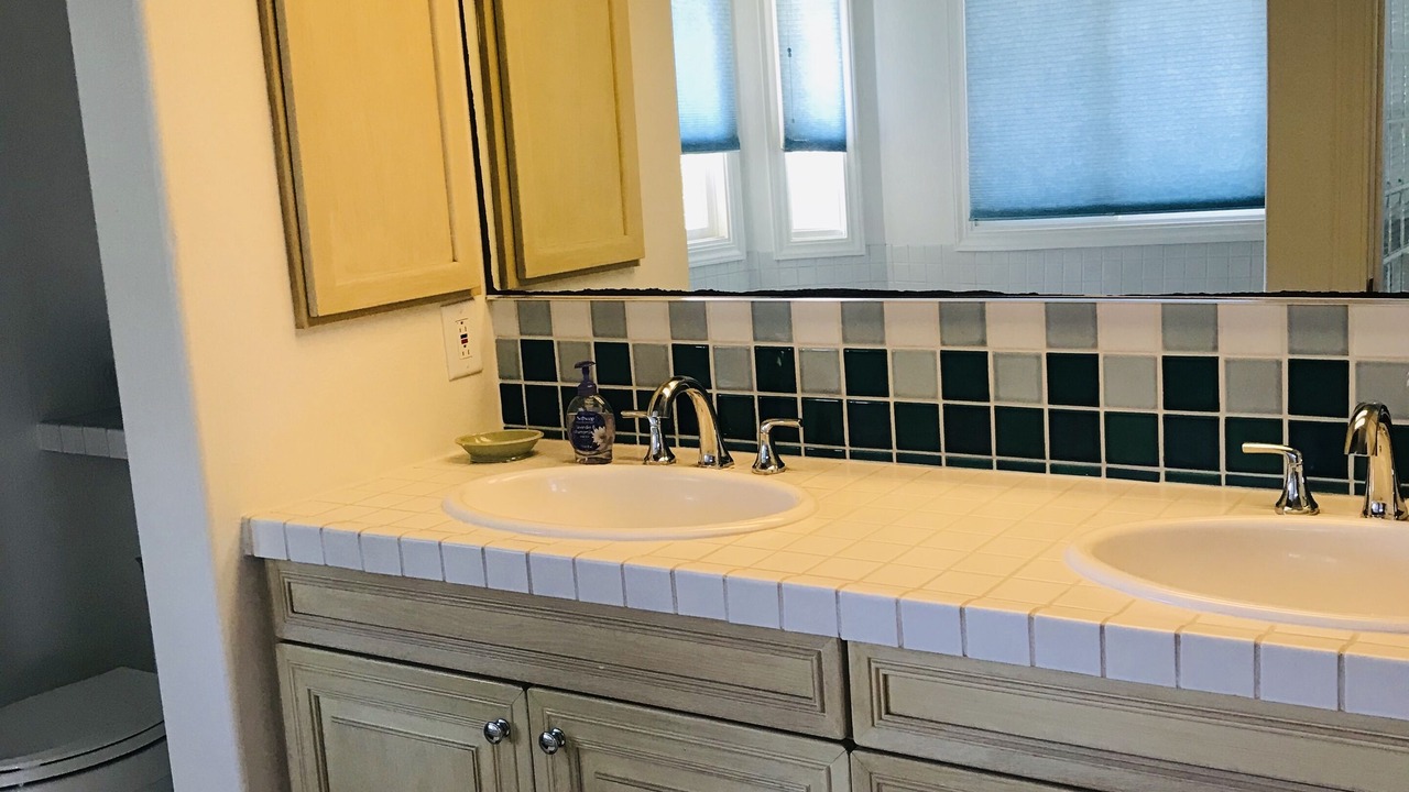 Photo of Bathroom in Waialua