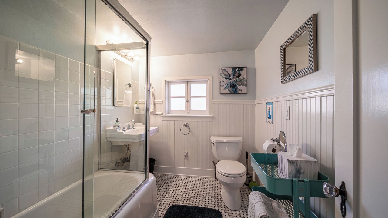 Photo of Bathroom in Laguna Beach