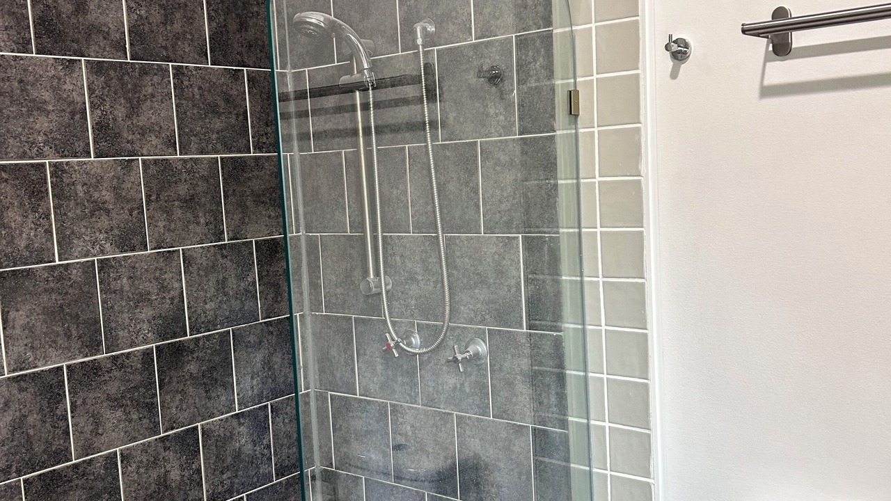 Photo of Bathroom in Elanora