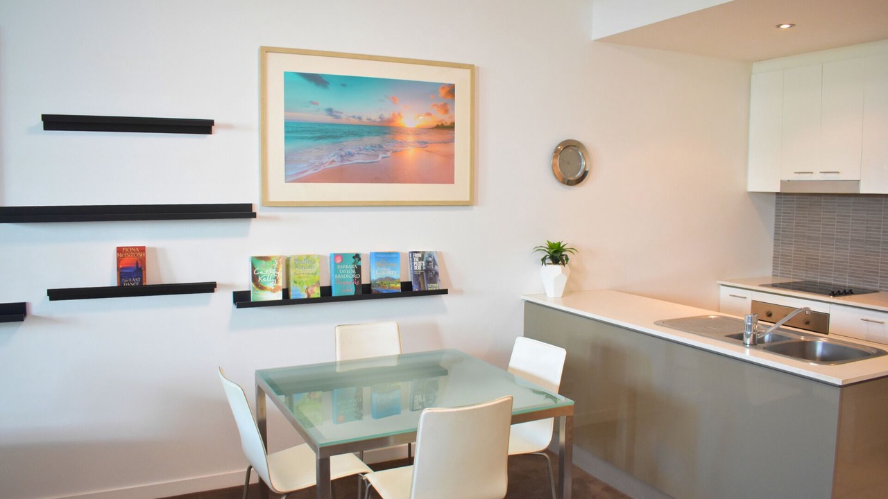 Photo of Livingroom in Broadbeach Waters
