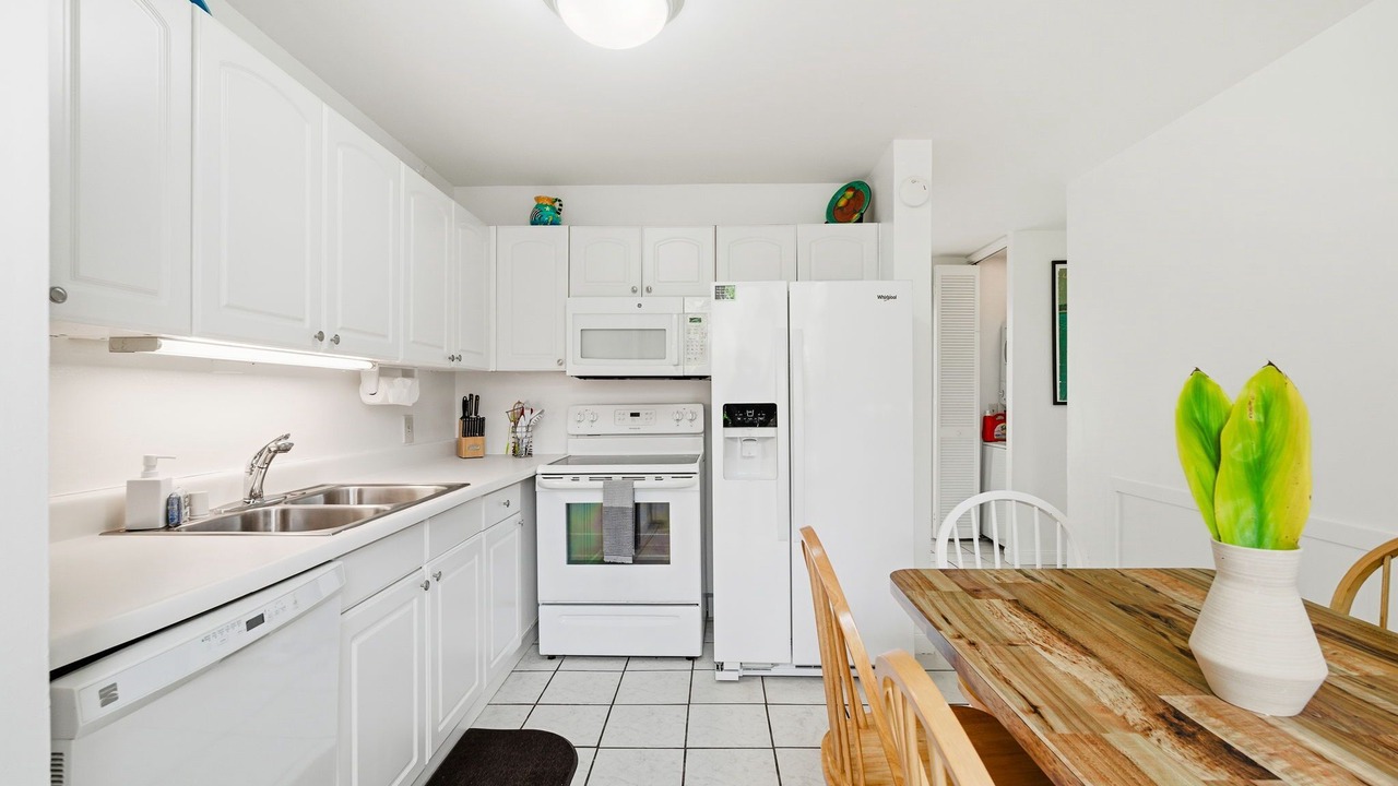 Photo of Kitchen in Kahuku