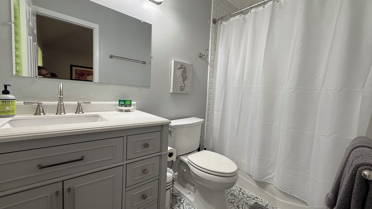 Photo of Bathroom in Kilauea