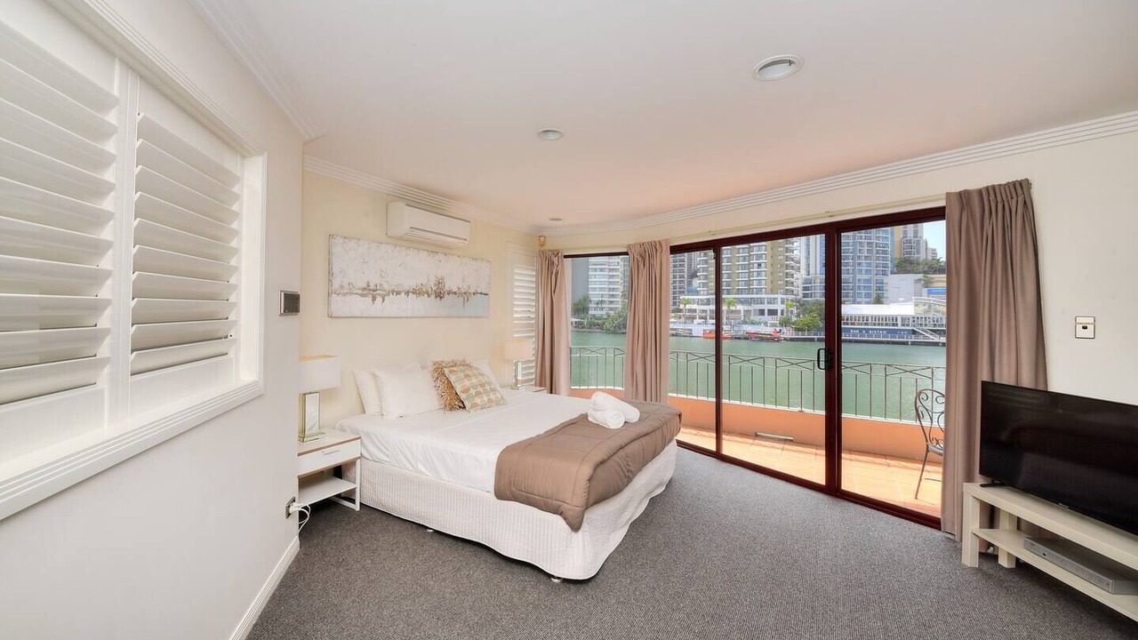 Photo of Bedroom in Surfers Paradise