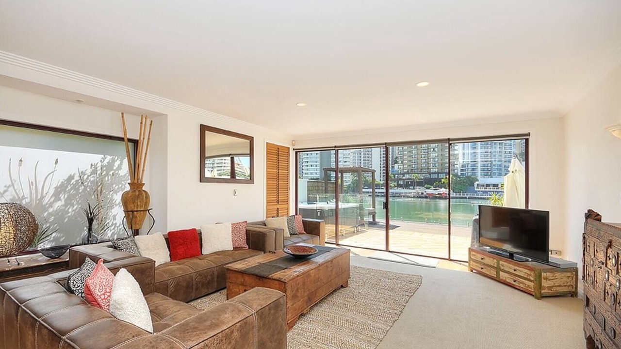 Photo of Livingroom in Surfers Paradise