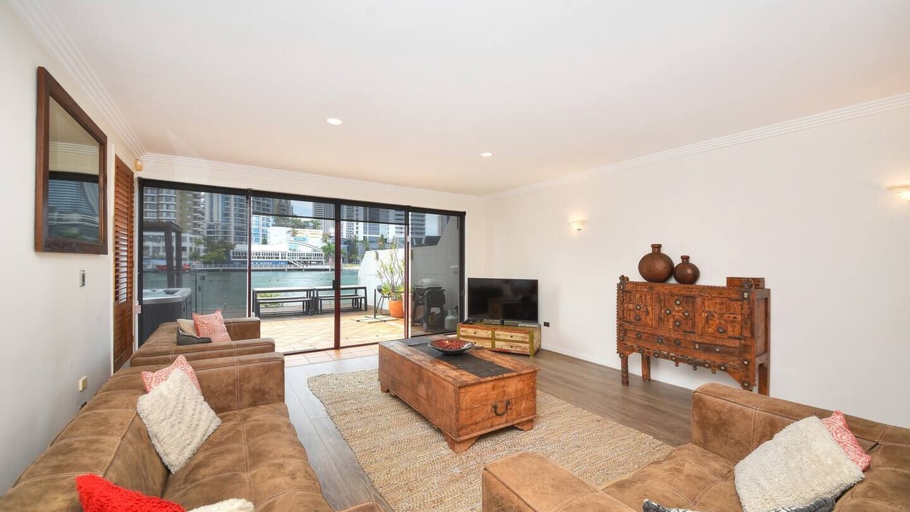 Photo of Livingroom in Surfers Paradise