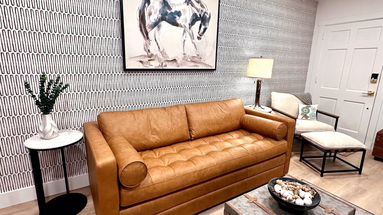Photo of Livingroom in Leesburg's Old and Historic District