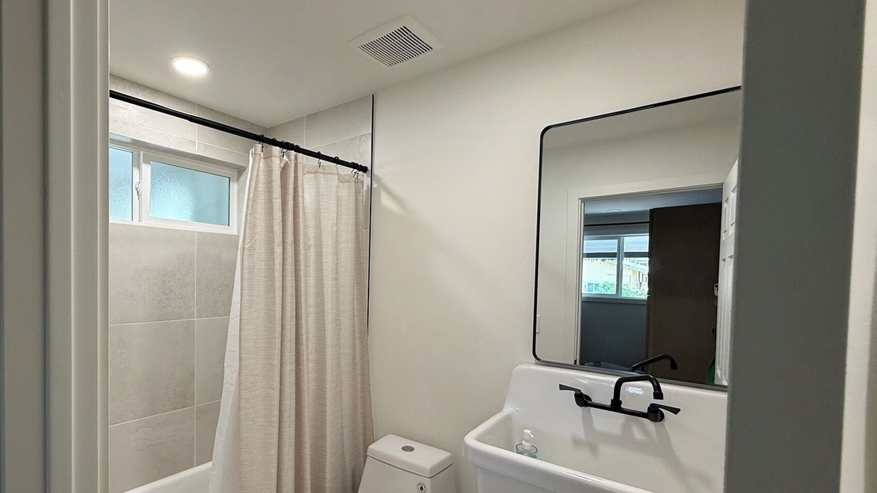 Photo of Bathroom in Waialee