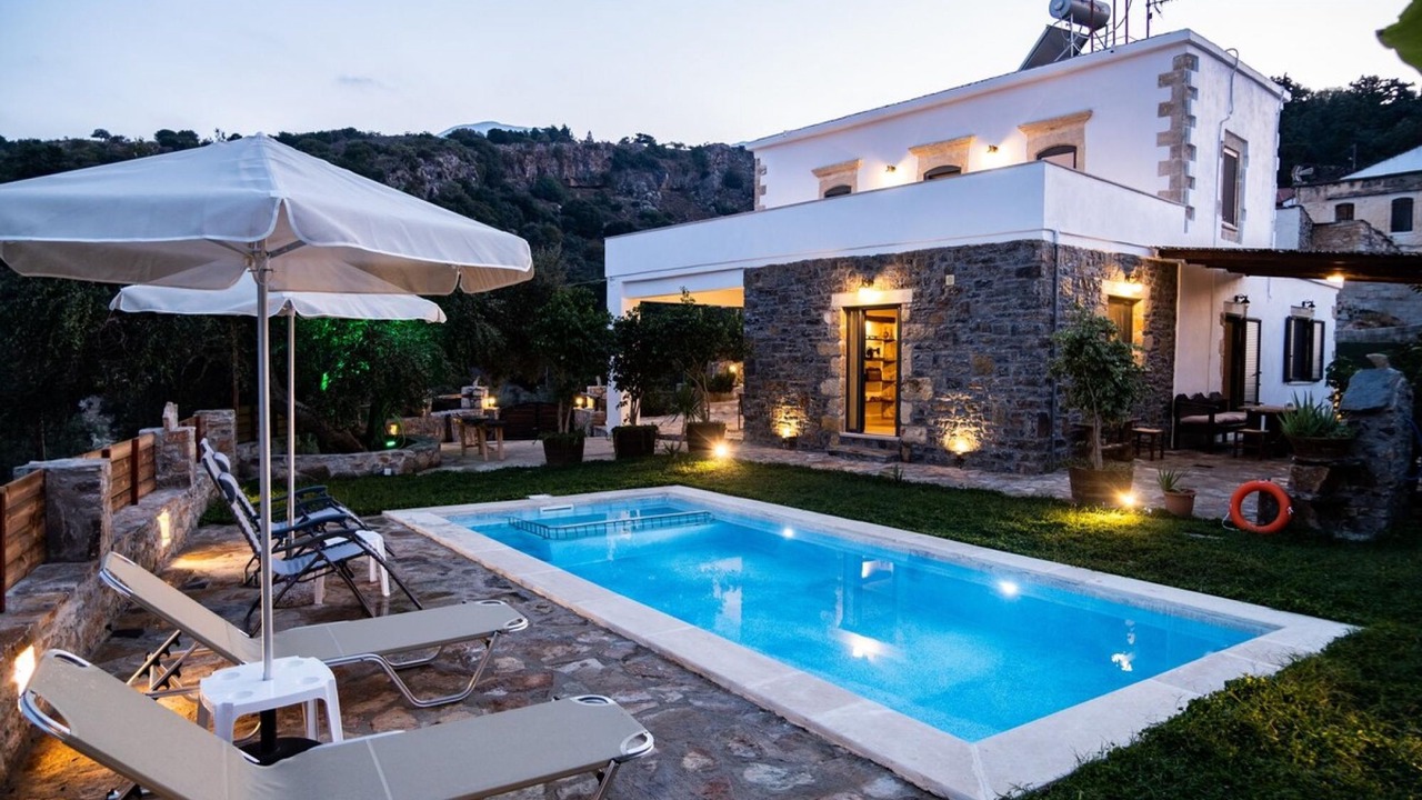 Photo of Outdoor in Pemonia