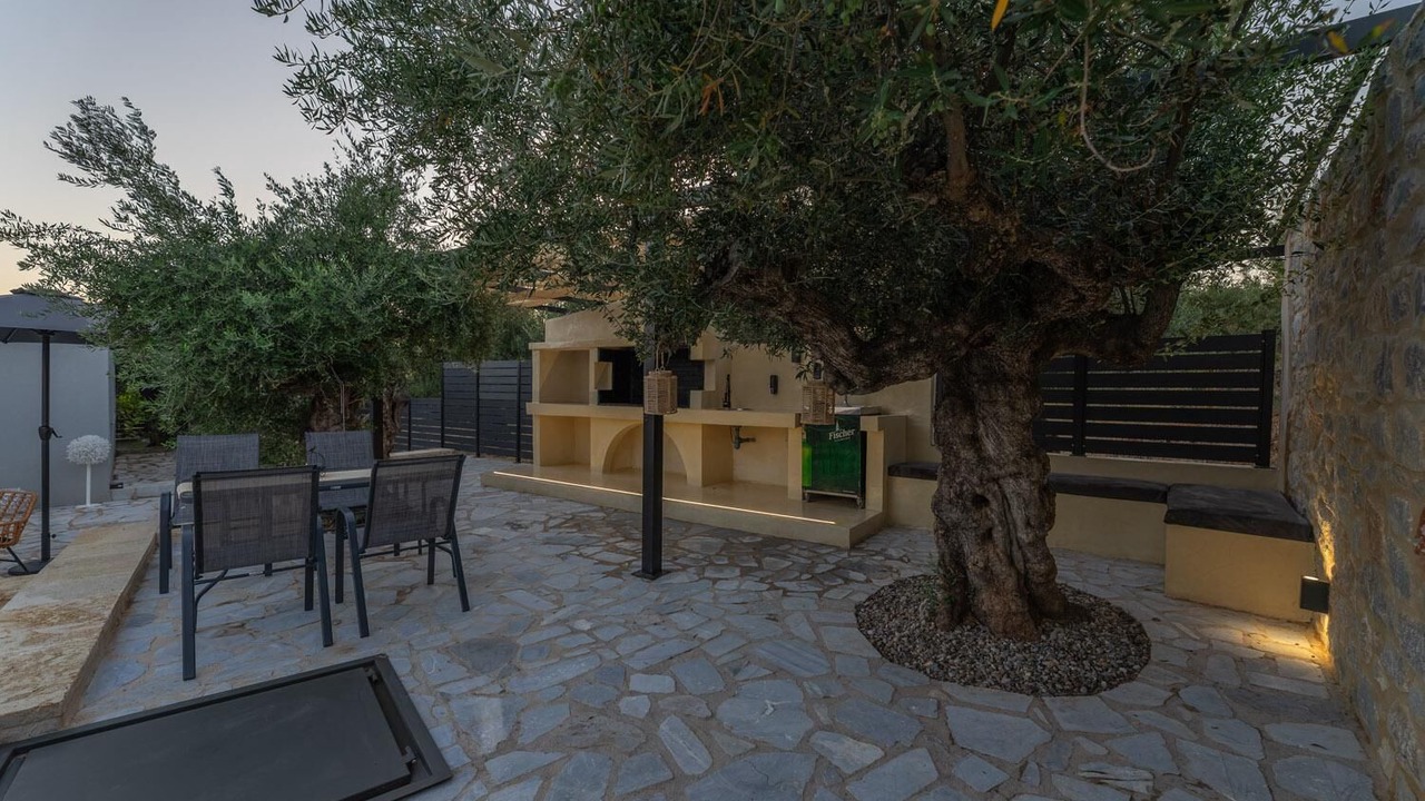 Photo of Outdoor in Lefktron