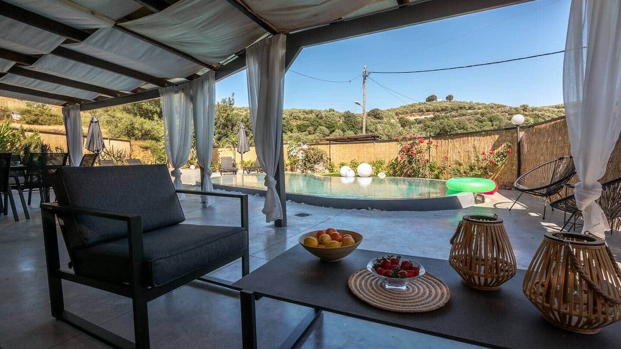 Photo of Patio Balcony in Vatolakkos