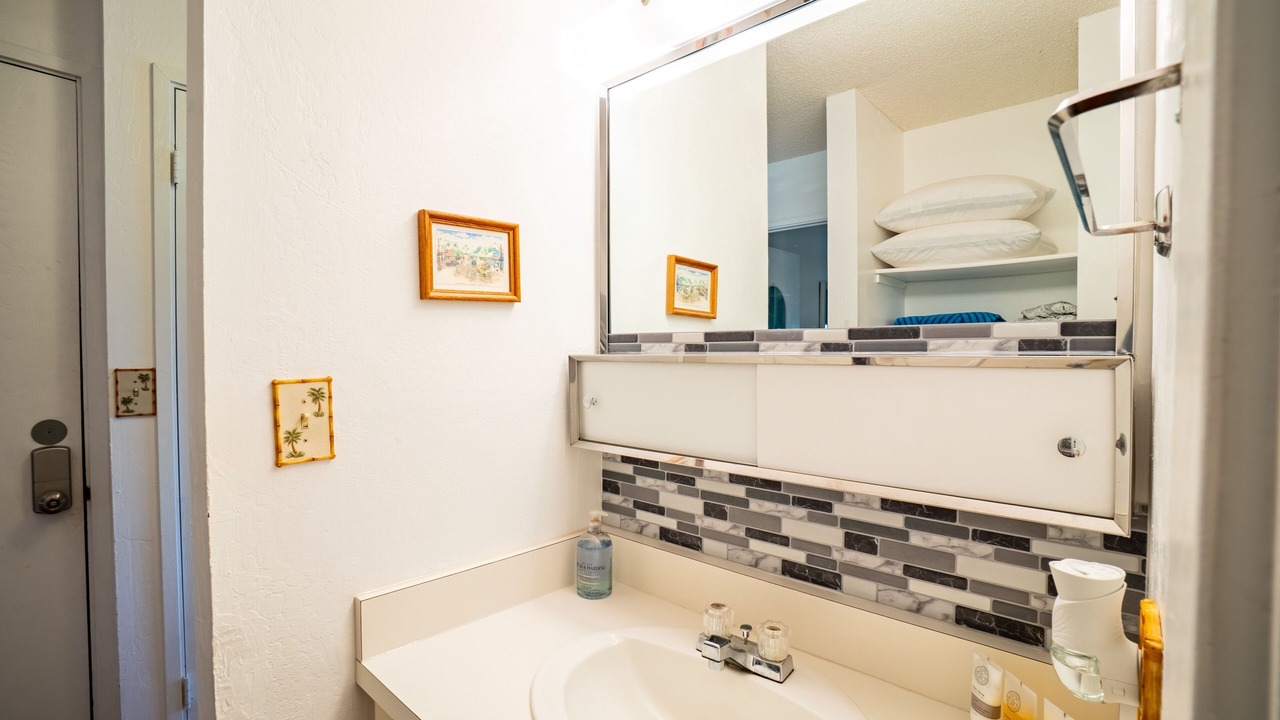 Photo of Bathroom in Ualapue