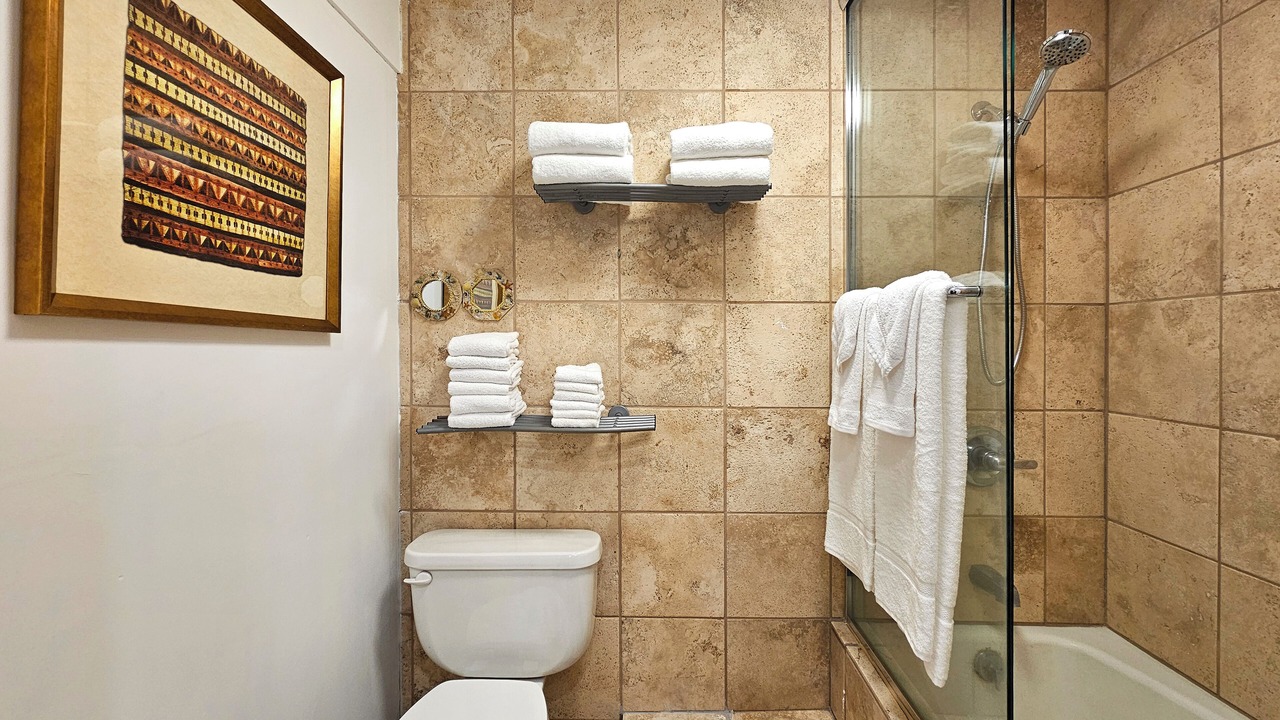 Photo of Bathroom in Waikiki