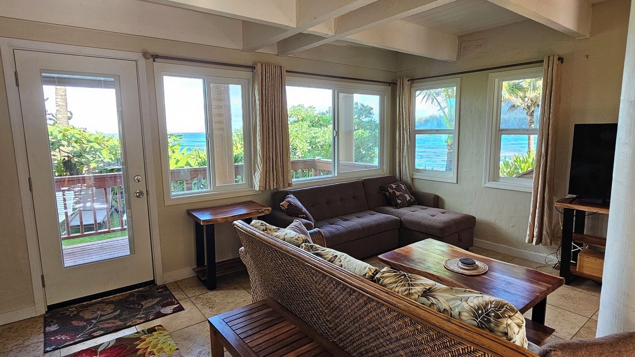 Photo of Livingroom in Wainiha