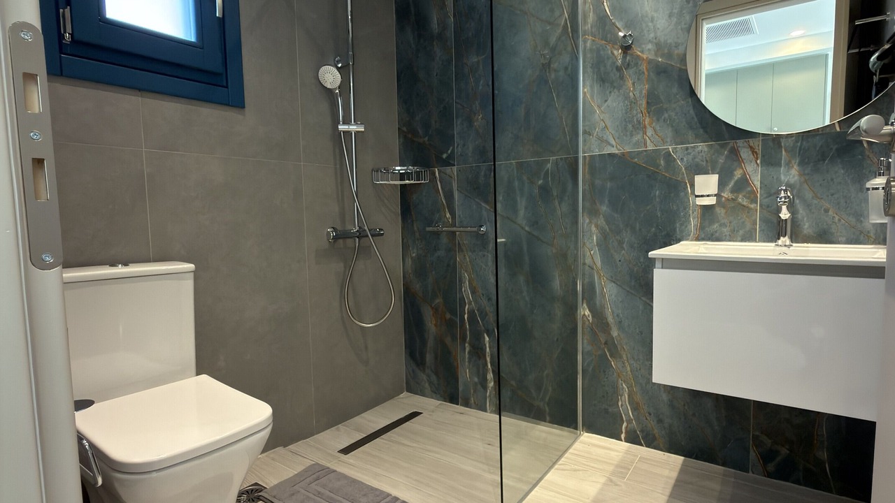 Photo of Bathroom in Agios Ioannis