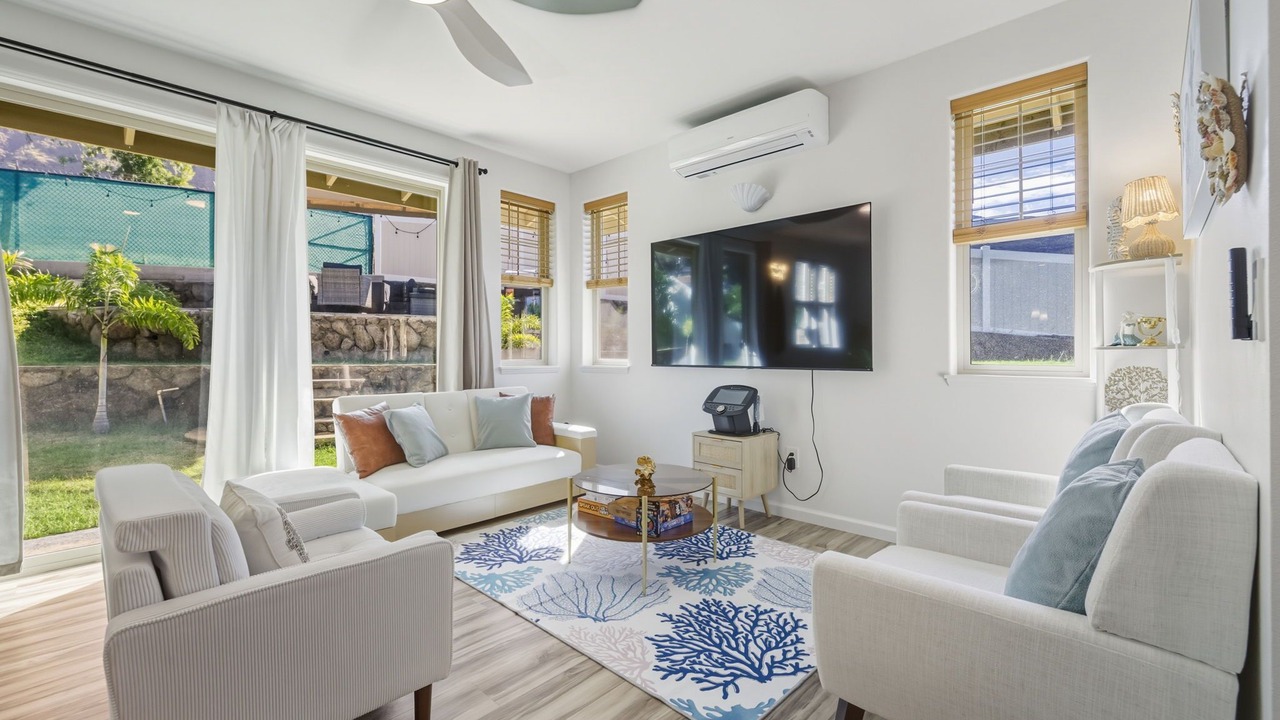 Photo of Livingroom in Makaha Valley