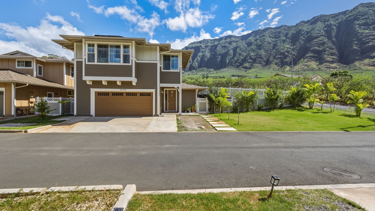 Photo of Outdoor in Makaha Valley