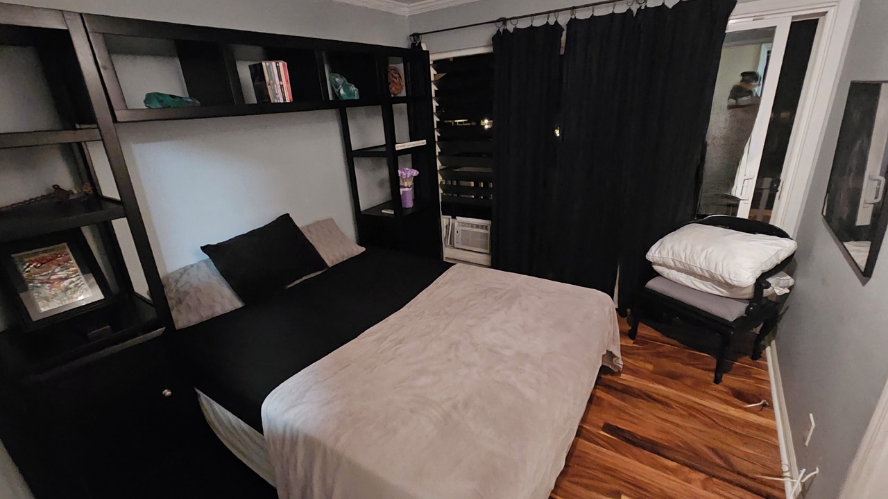 Photo of Bedroom in Portlock