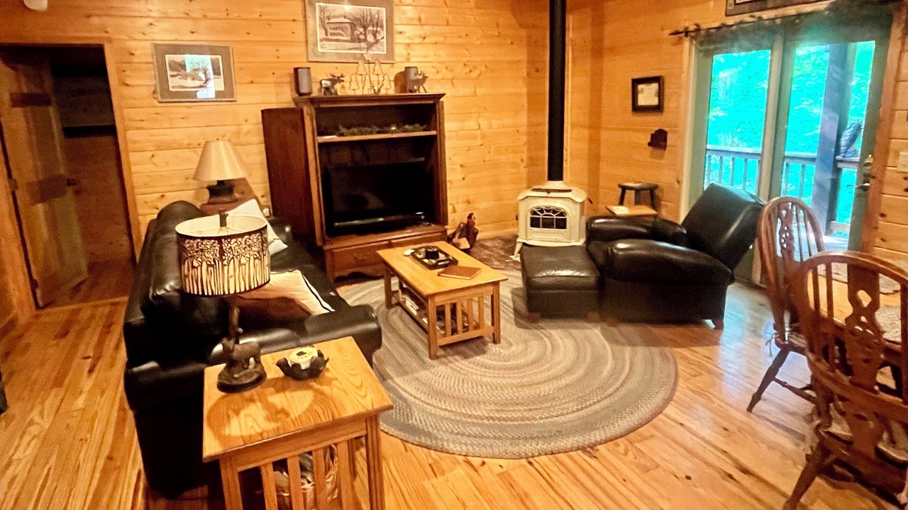 Photo of Livingroom in Blairsville