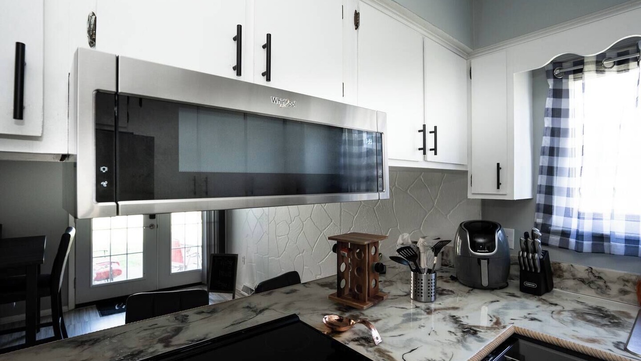 Photo of Kitchen in Summit Station