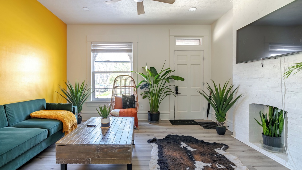 Photo of Livingroom in Victorian Village